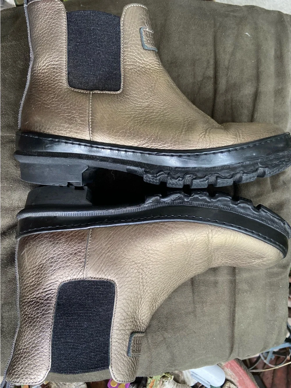 Brunello Cucinelli Metallic Gold Leather Chelsea Boot - Picture 1 of 14